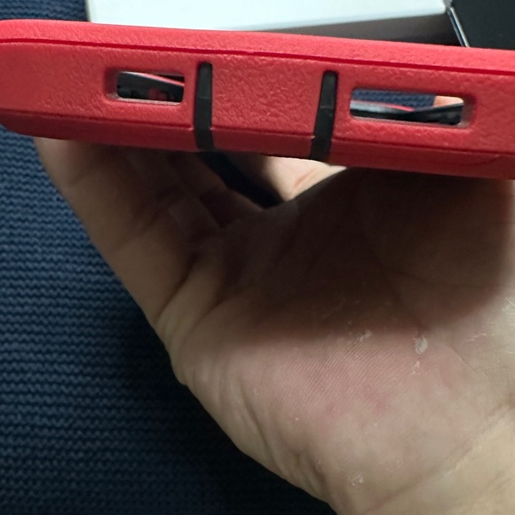 iPhone 15 Pro Max crashproof case - Picture 5 of 12